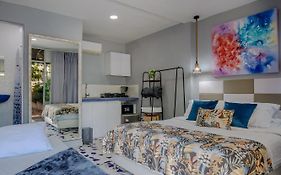 Mini departamento a una cuadra de la playa y de la bahia de Bocagrande